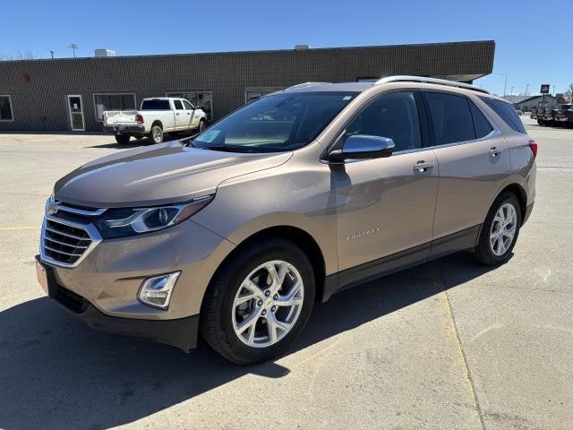 2019 Chevrolet Equinox Premier in Sandy Ridge Metallic — front three-quarter view