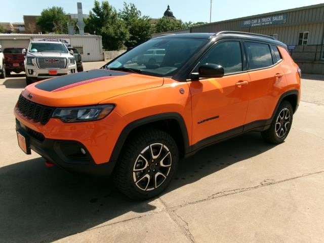 2026 Jeep Compass COMPASS TRAILHAWK 4X4 in Joose Exterior Paint — front three-quarter view