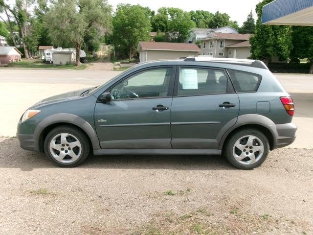 2007 Pontiac Vibe — side profile view